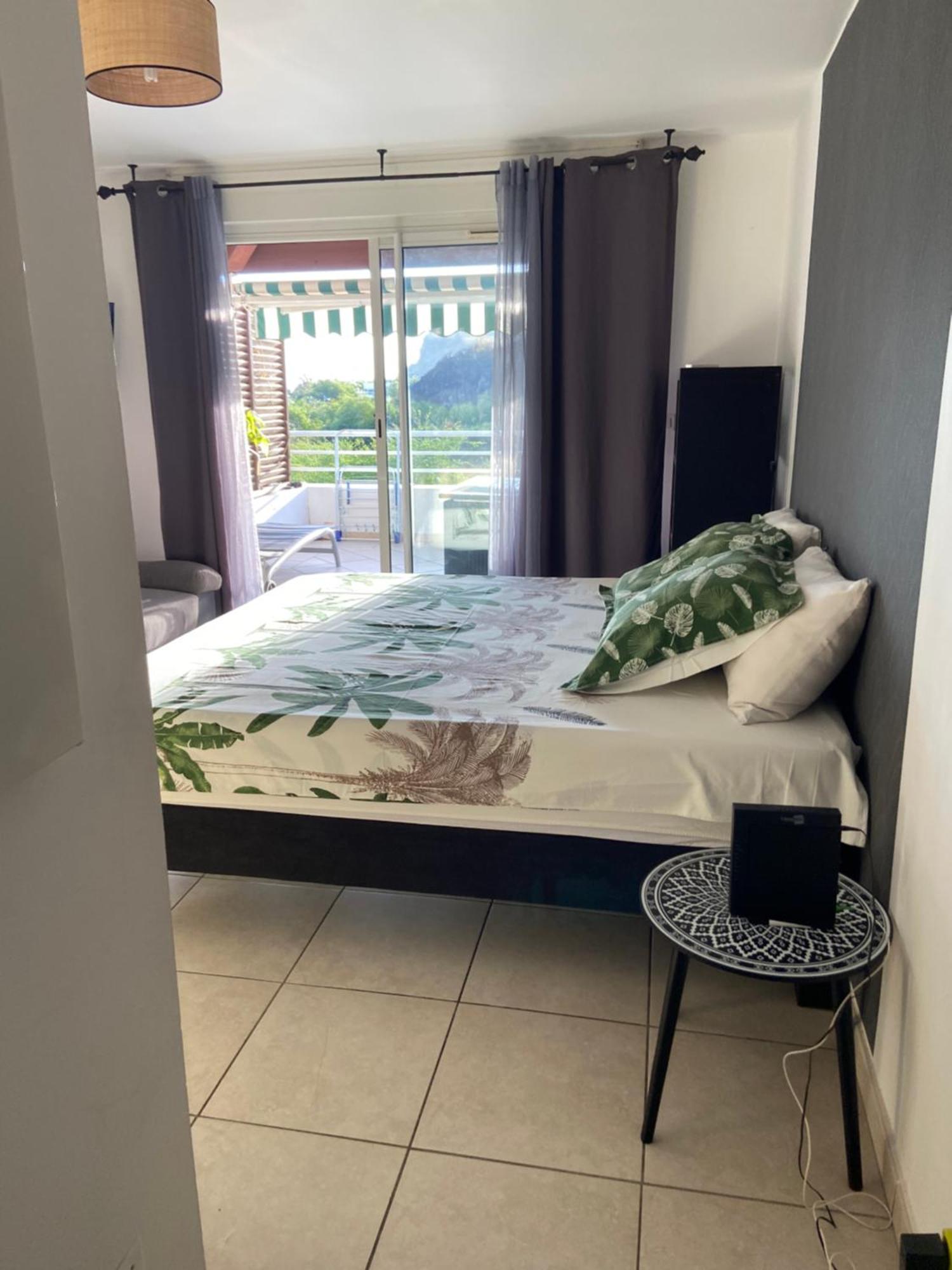 Appartement Les pieds dans l'eau ! à Saint-Gilles Les Bains Extérieur photo